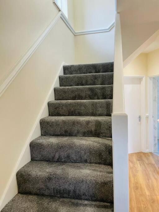 Superb And Comfortable 3Bd Home In ダグナム エクステリア 写真