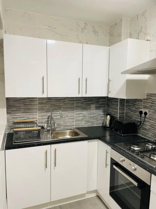 Superb And Comfortable 3Bd Home In ダグナム エクステリア 写真