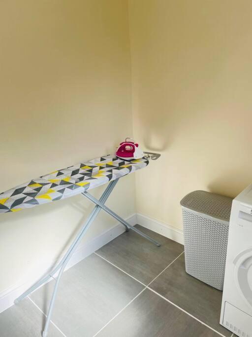 Superb And Comfortable 3Bd Home In ダグナム エクステリア 写真