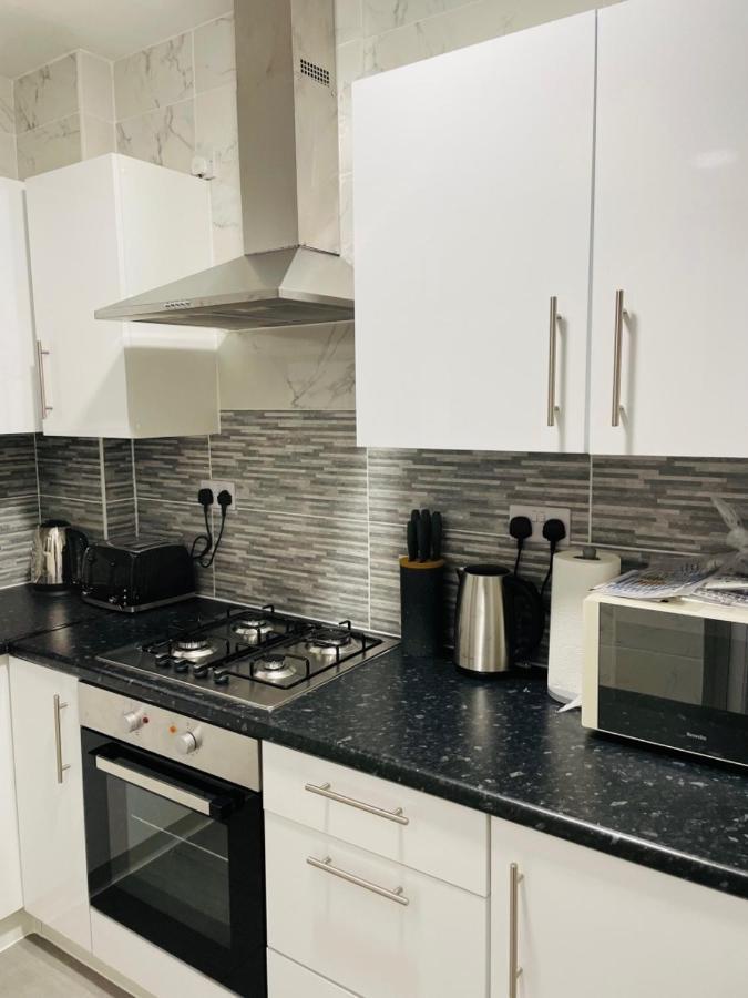 Superb And Comfortable 3Bd Home In ダグナム エクステリア 写真